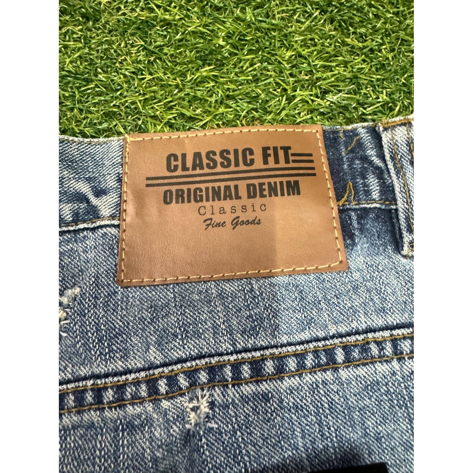 Fine Goods Jeans Mens 36 Blue Denim Cotton Classic Fit 5-Pockets Straight Leg — image 7 of 8